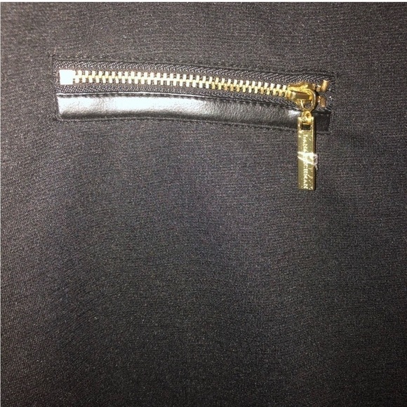 DANA Buchman Black Skirt Size 10 Gold Zippers Back Slit Knee Length Career
Work - Picture 3 of 8